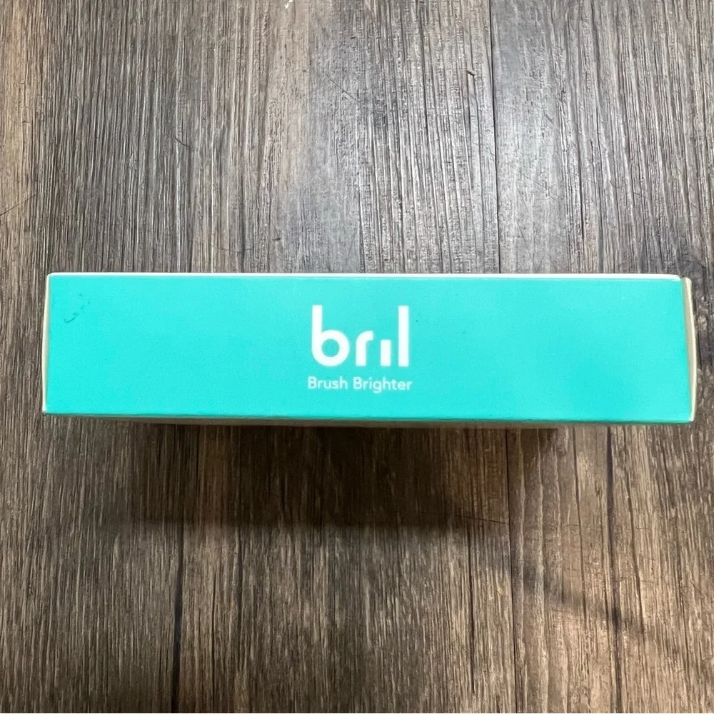 NWT Bril UV Black Toothbrush Sterilizer Kills 99% Bacteria On Your Toothbrush